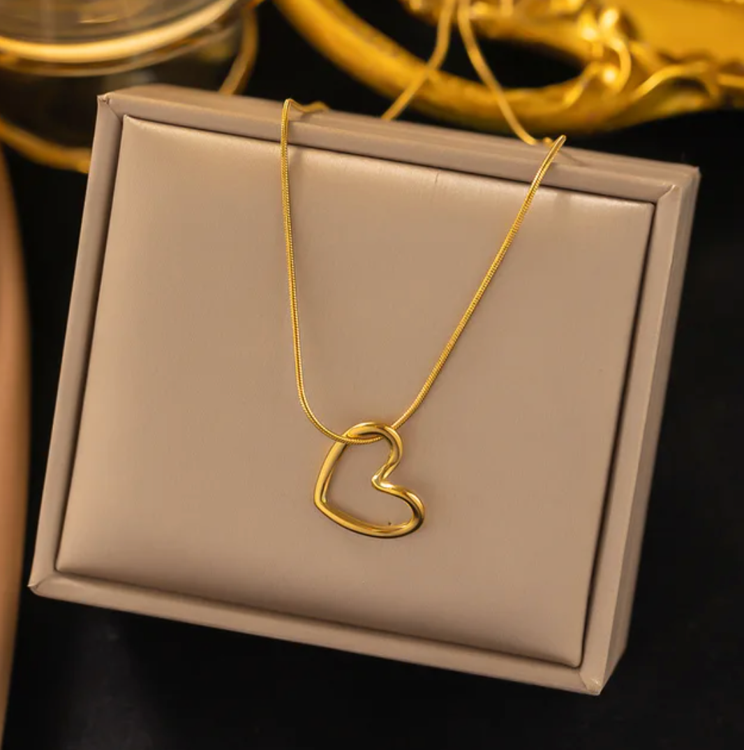 Lovely Minimalistic Gold Heart