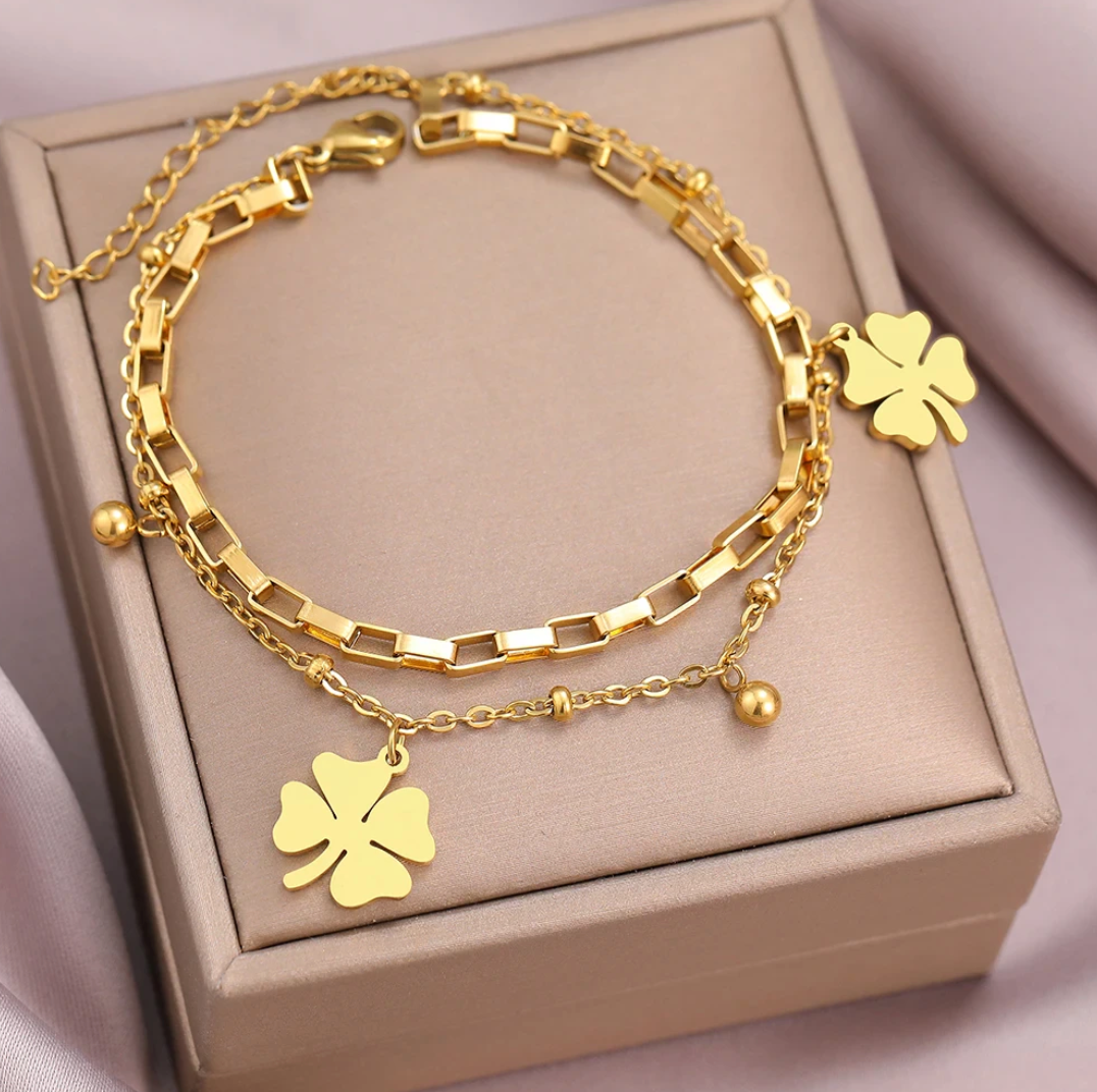 Lucky Flower Gold bracelet
