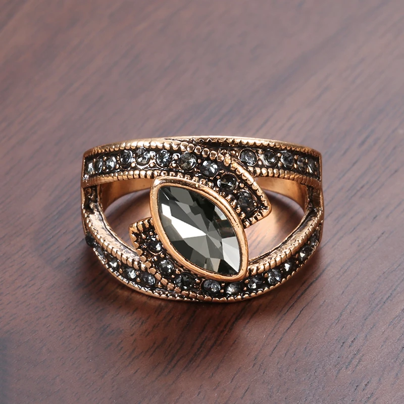 Queen Inlaid Stone Ring