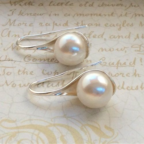 Elegant Pearl in Silver