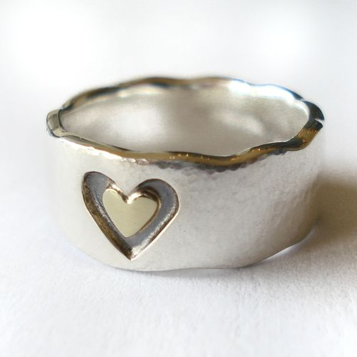 Vintage lovely heart Ring