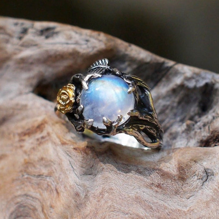 Special Stone Vintage ring