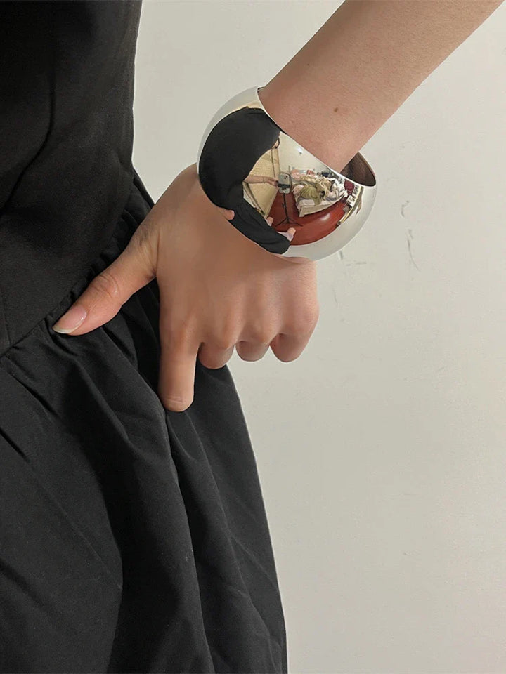 Classic Smooth Wide Round Bracelet