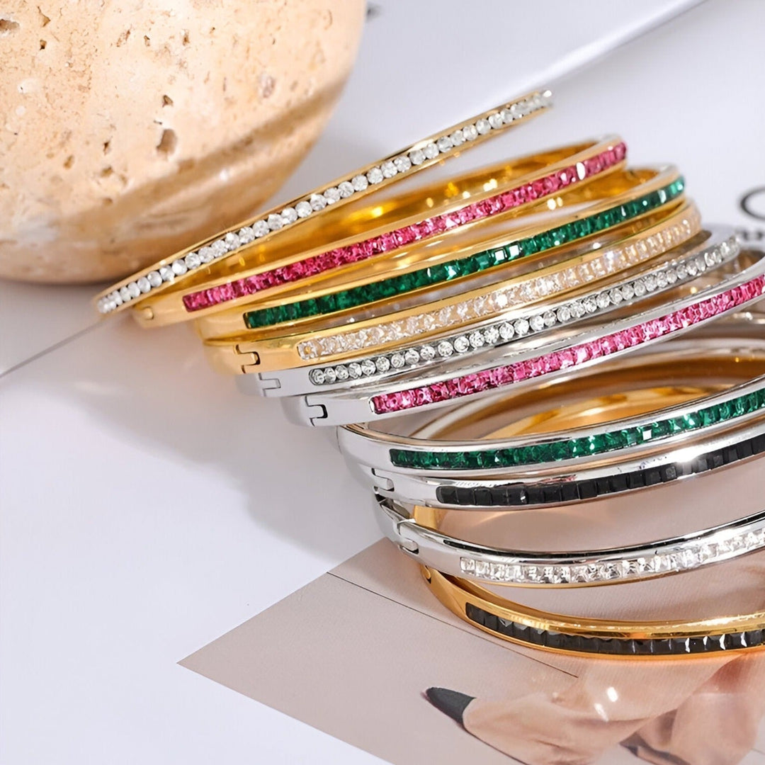 Color Diamond in Gold Bracelet