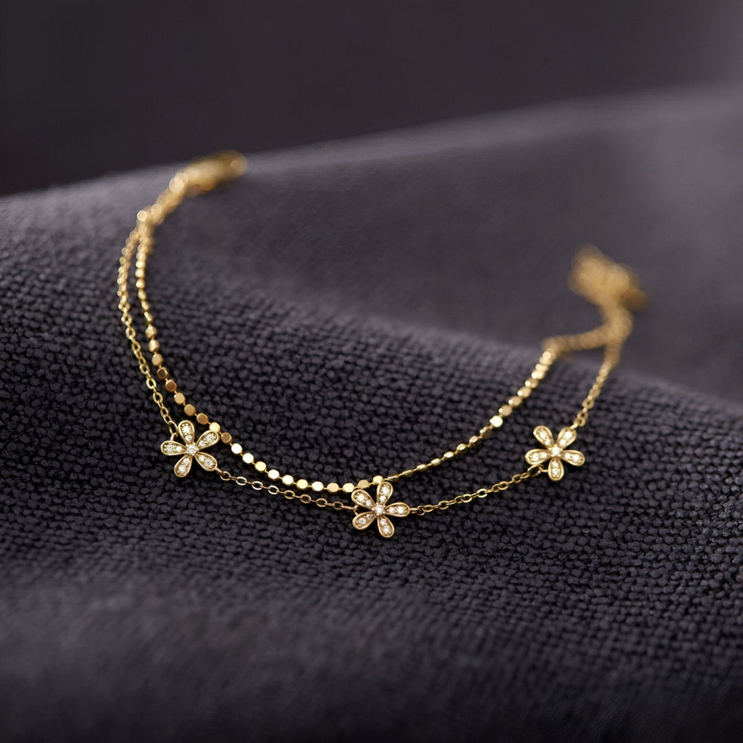 Flower detail with crystals Bracelet